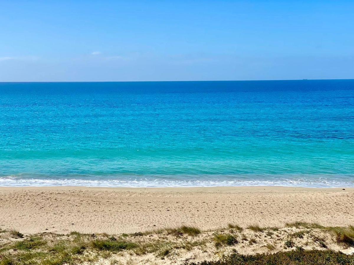شقة Beachfront House Geremeas Sardegna المظهر الخارجي الصورة
