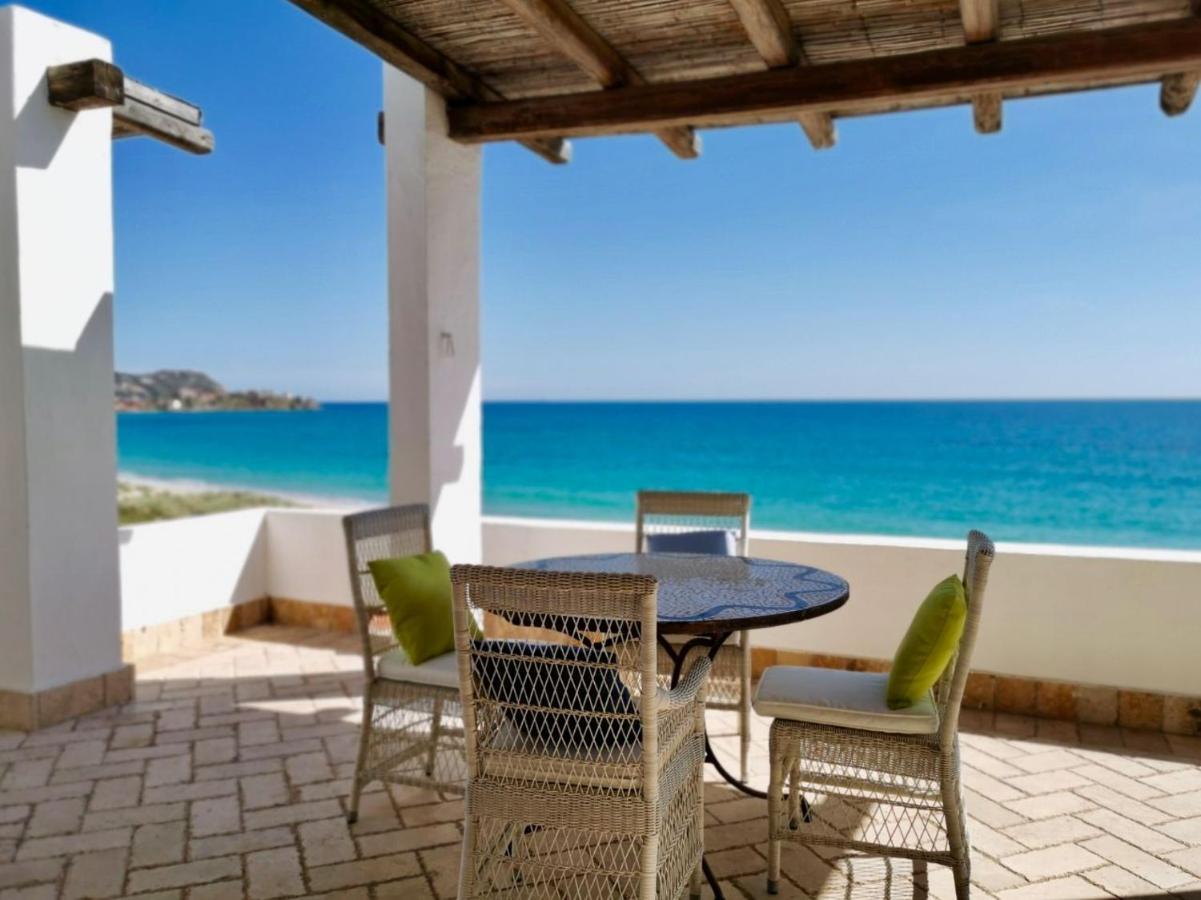 شقة Beachfront House Geremeas Sardegna المظهر الخارجي الصورة