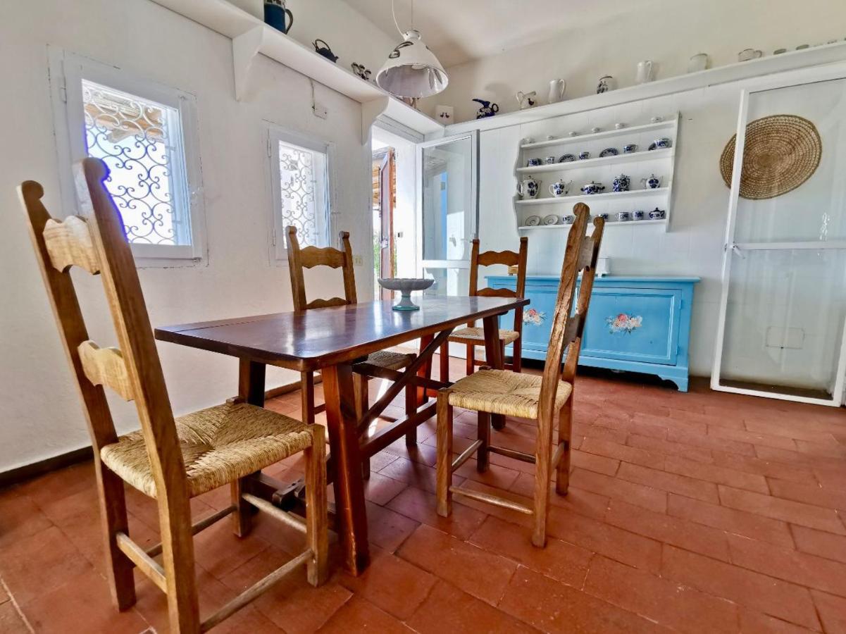 شقة Beachfront House Geremeas Sardegna المظهر الخارجي الصورة