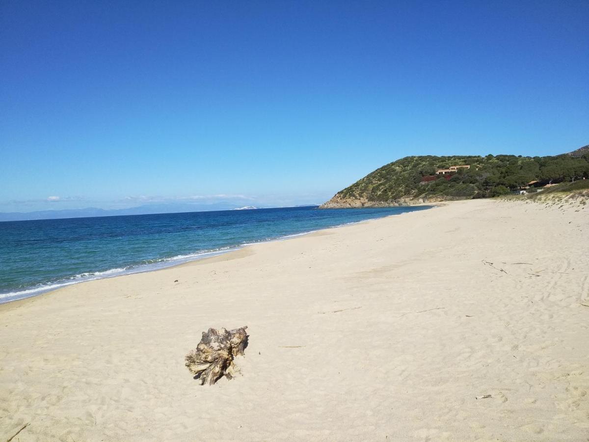 شقة Beachfront House Geremeas Sardegna المظهر الخارجي الصورة
